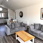 בית נופש Bellas Retreat - Part Of The The Bay Village With Pool, Gym And Direct Access, Pub, Restaurant, Tennis And Meadows Walks פילי