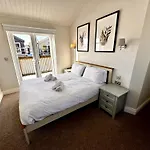 Bellas Retreat - Part Of The The Bay Village With Pool, Gym And Direct Access, Pub, Restaurant, Tennis And Meadows Walks פילי