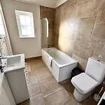 Bellas Retreat - Part Of The The Bay Village With Pool, Gym And Direct Access, Pub, Restaurant, Tennis And Meadows Walks * פילי