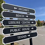 בית נופש Bellas Retreat - Part Of The The Bay Village With Pool, Gym And Direct Access, Pub, Restaurant, Tennis And Meadows Walks פילי