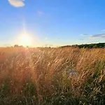 Bellas Retreat - Part Of The The Bay Village With Pool, Gym And Direct Access, Pub, Restaurant, Tennis And Meadows Walks בית נופש פילי