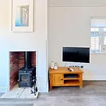Bellas Retreat - Part Of The The Bay Village With Pool, Gym And Direct Access, Pub, Restaurant, Tennis And Meadows Walks Casa de Férias Filey