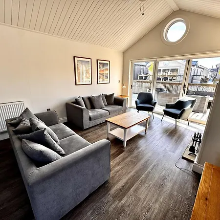 Bellas Retreat - Part Of The The Bay Filey Village With Pool, Gym And Direct Access, Pub, Restaurant, Tennis And Meadows Walks Dom wakacyjny