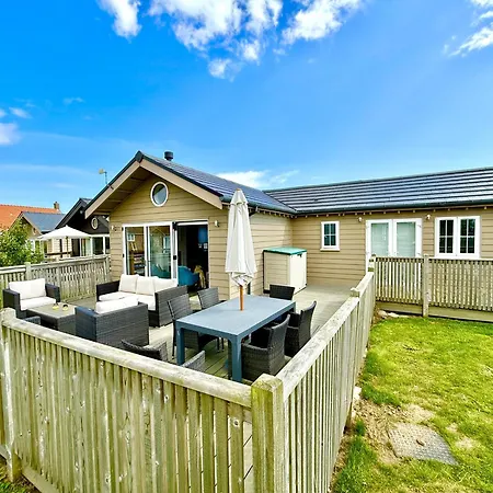 Bellas Retreat - Part Of The The Bay Filey Village With Pool, Gym And Direct Access, Pub, Restaurant, Tennis And Meadows Walks Dom wakacyjny