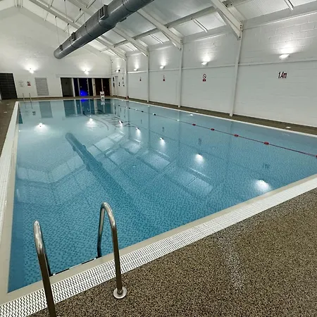 Dom wakacyjny Bellas Retreat - Part Of The The Bay Filey Village With Pool, Gym And Direct Access, Pub, Restaurant, Tennis And Meadows Walks Reighton