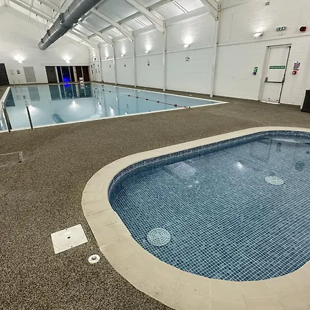 Dom wakacyjny Bellas Retreat - Part Of The The Bay Filey Village With Pool, Gym And Direct Access, Pub, Restaurant, Tennis And Meadows Walks *