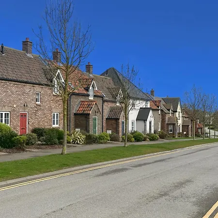 Dom wakacyjny Bellas Retreat - Part Of The The Bay Filey Village With Pool, Gym And Direct Access, Pub, Restaurant, Tennis And Meadows Walks