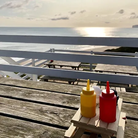 Dom wakacyjny Bellas Retreat - Part Of The The Bay Filey Village With Pool, Gym And Direct Access, Pub, Restaurant, Tennis And Meadows Walks Reighton