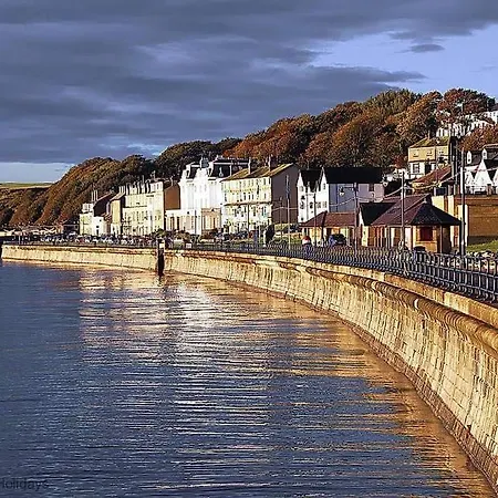 Bellas Retreat - Part Of The The Bay Village With Pool, Gym And Direct Access, Pub, Restaurant, Tennis And Meadows Walks