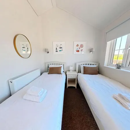 Bellas Retreat - Part Of The The Bay Village With Pool, Gym And Direct Access, Pub, Restaurant, Tennis And Meadows Walks Feriehus Filey